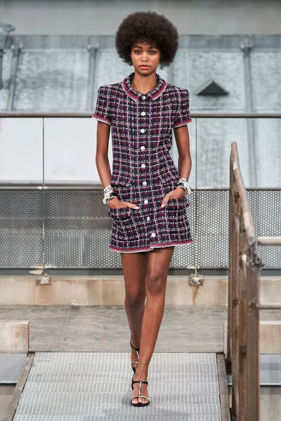 Look 5